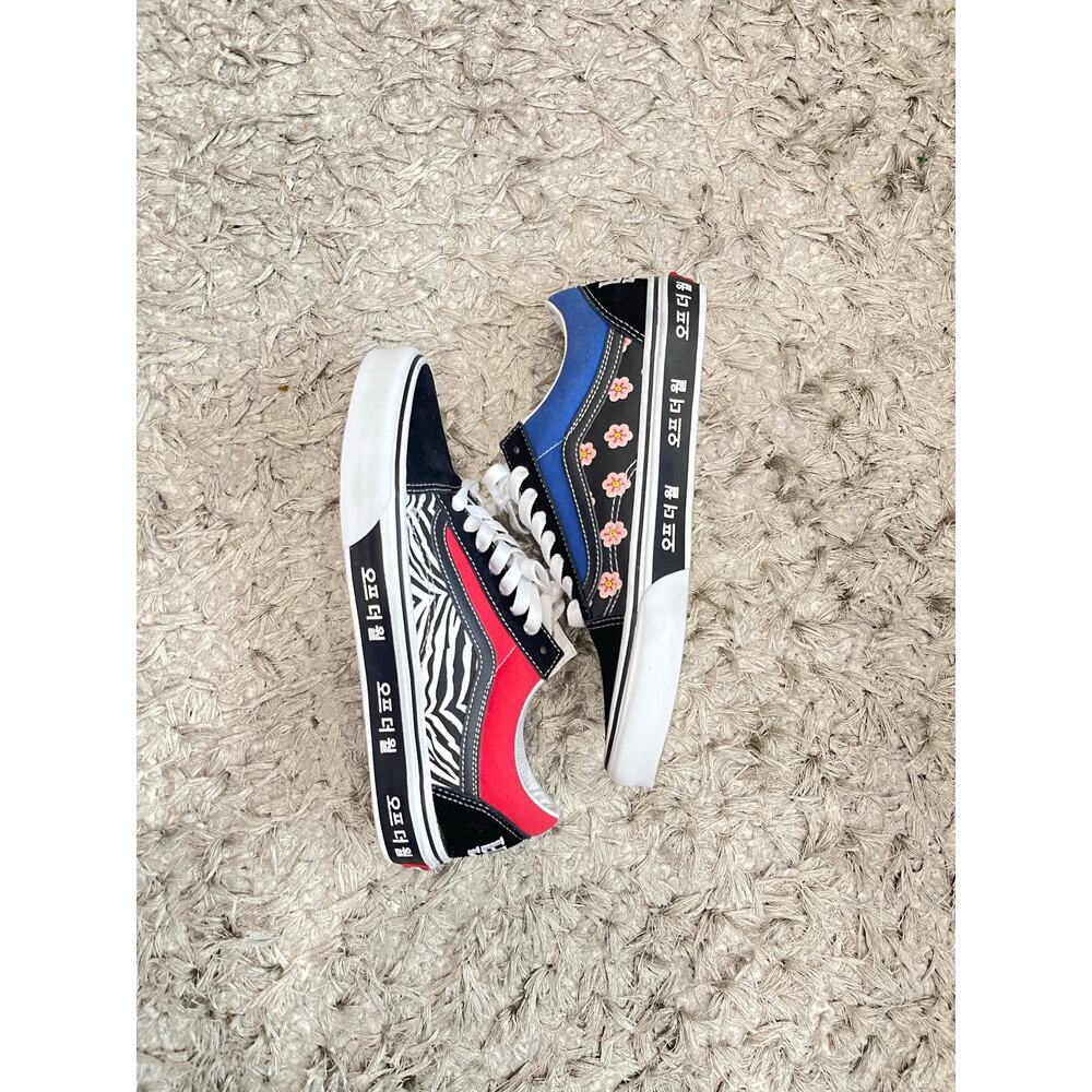 Woman’s 10.5 Rare Old Skool Korean Typography Vans Men’s 9 - Picture 6 of 10